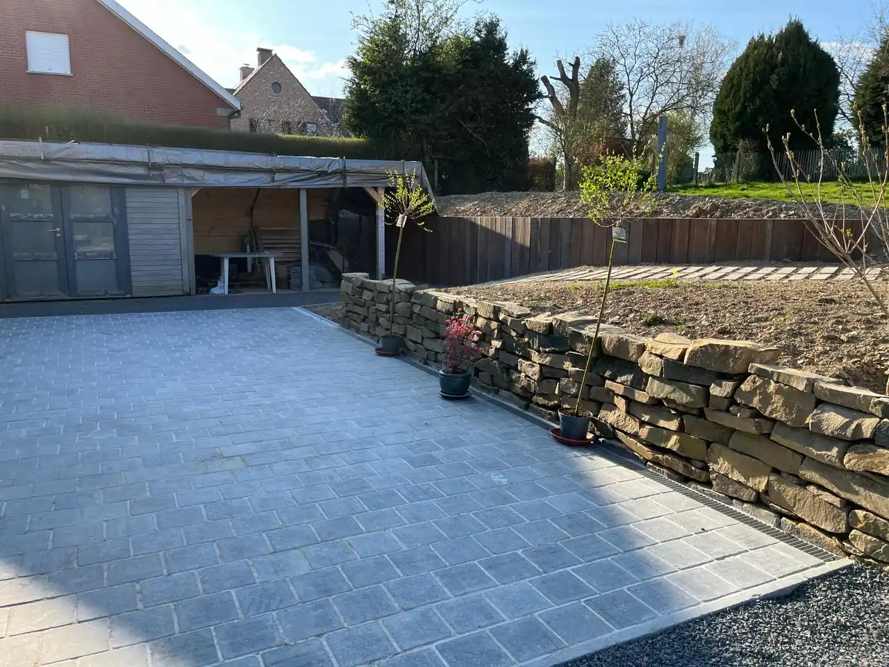 Terrasse pavée